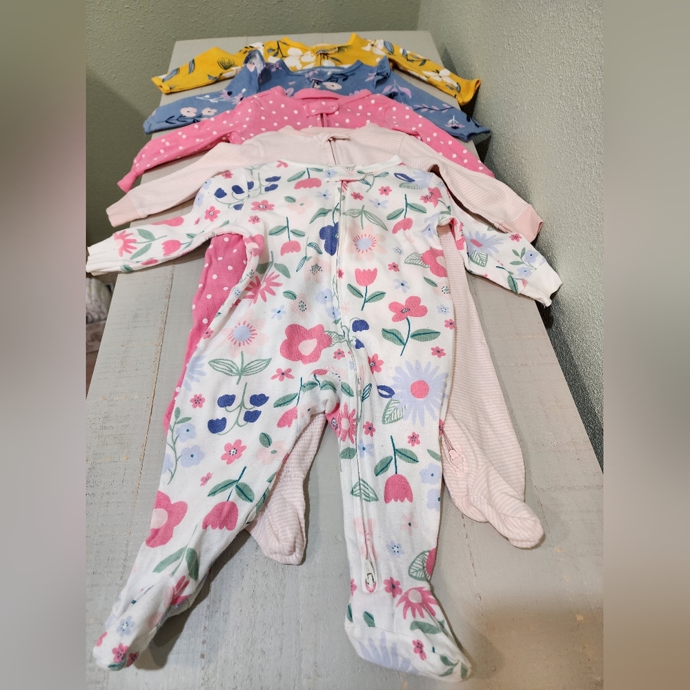 5 Carters Long Sleeve Footy PJs